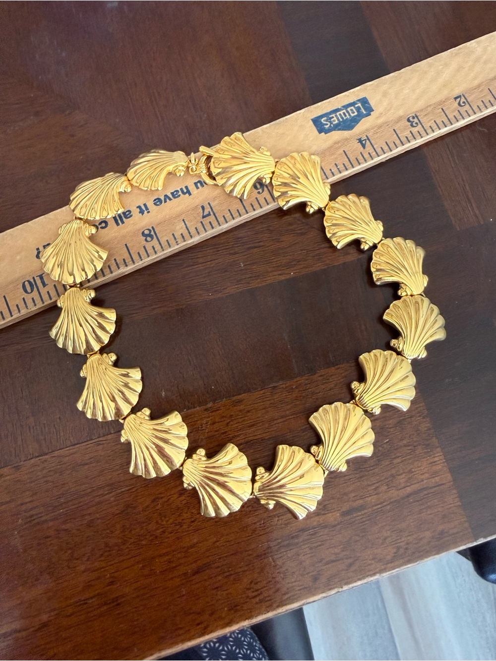 Vintage Gold Tone Shell Necklace